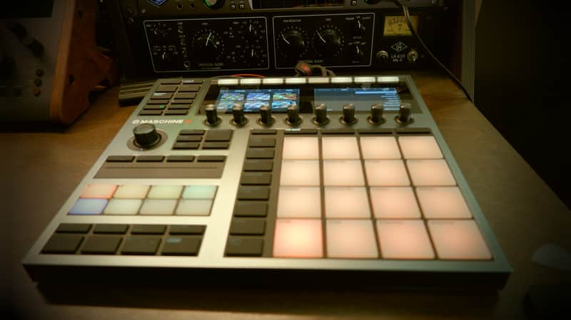 Native Instruments Maschine Plus 2020 - Present - Black image 1