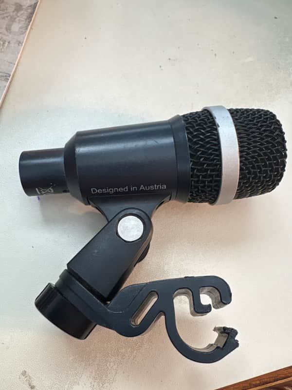 AKG D40 Cardioid Dynamic Instrument Mic 2010s - Black image 1