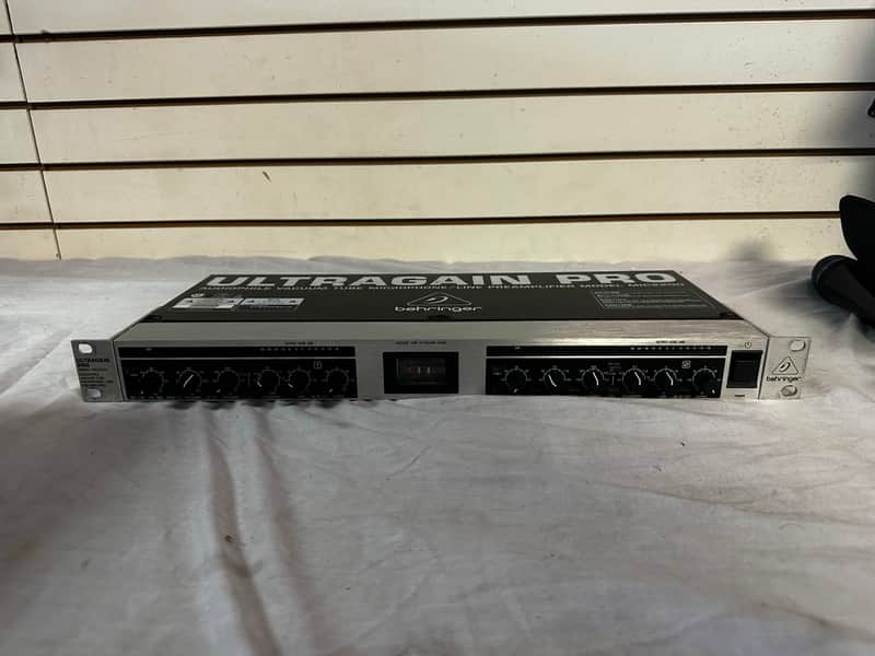 Behringer Ultragain Pro MIC2200 Vacuum Tube Mic Line Preamp