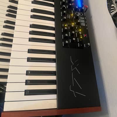 Dave Smith Instruments Mopho x4 44-Key 4-Voice Polyphonic Synthesizer 2013 - 2018 - Black with Wood Sides image 4