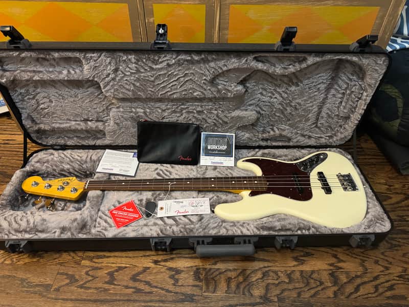 Fender American Professional II Jazz Bass with Rosewood Fretboard - Plek Pro - Olympic White image 1