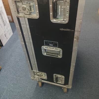Yamaha 02R with road case image 4