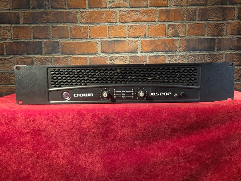Crown XLS 202 2-Channel Power Amplifier image 1