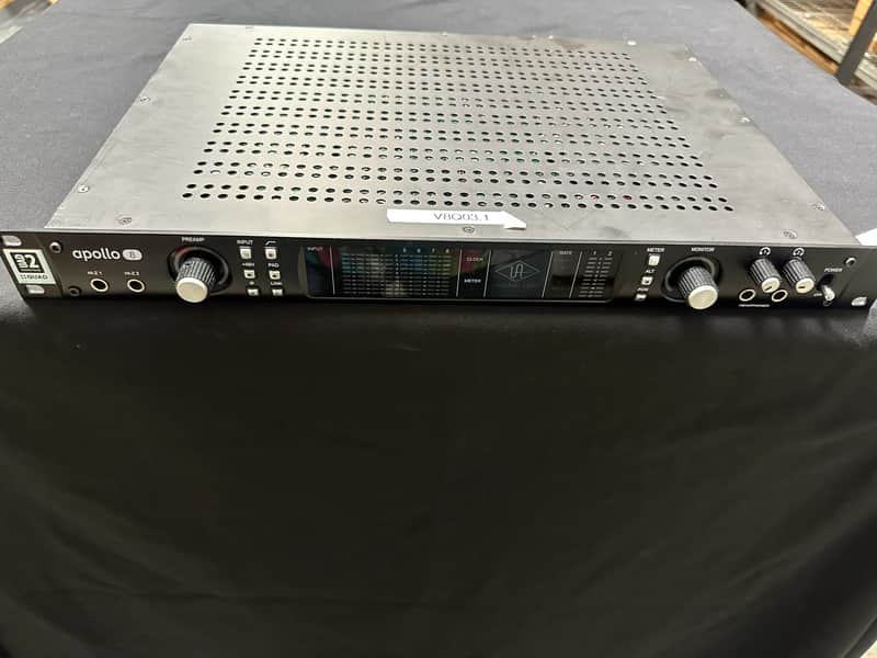 Universal Audio Apollo 8 QUAD Thunderbolt 2 Audio Interface | Reverb