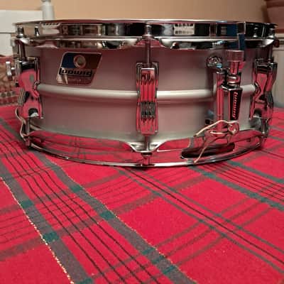 Ludwig L-404 Acrolite 5x14" 8-Lug Aluminum Snare Drum with Rounded Blue/Olive Badge 1979 - 1993 - Gray image 4