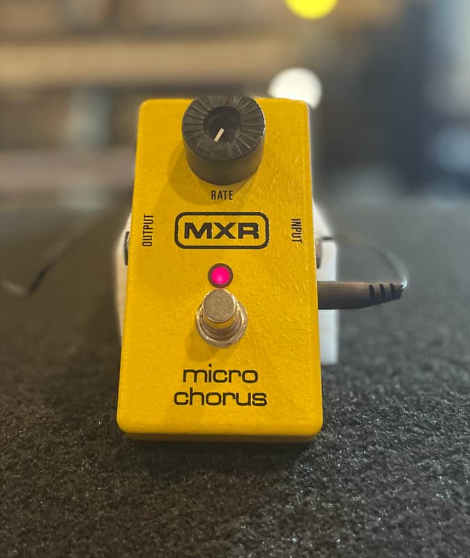 MXR M148 Micro Chorus Yellow Modulation Effect Pedal for Electric Guitar image 1