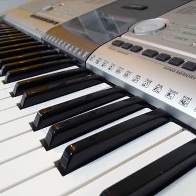 Yamaha PSR-295 Portable Grand Arranger Keyboard image 4