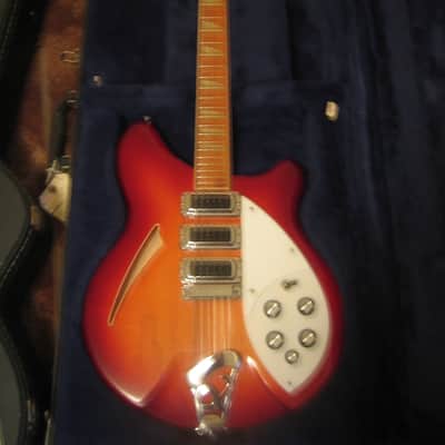 Rickenbacker 370/12 1975 - 1989