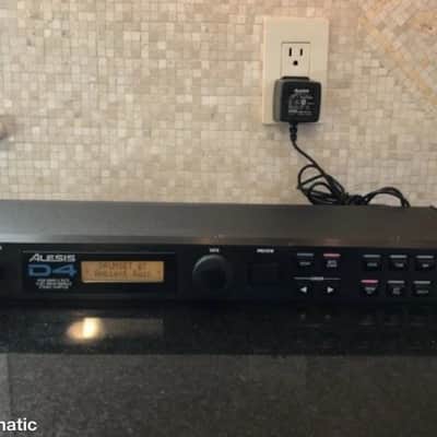 Alesis D4 with 9 DDrum triggers and all the cords