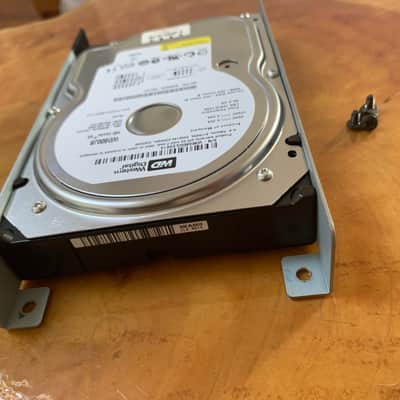 HD for Akai Mpc 5000 with LOOPMASTERS LIBRARY  Western digital hard disk 80gb  with original support and screws