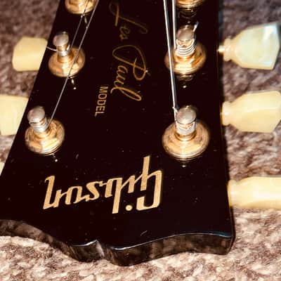 2008 Gibson Les Paul Studio black and gold electric guitar made in the usa Hardshell case image 5
