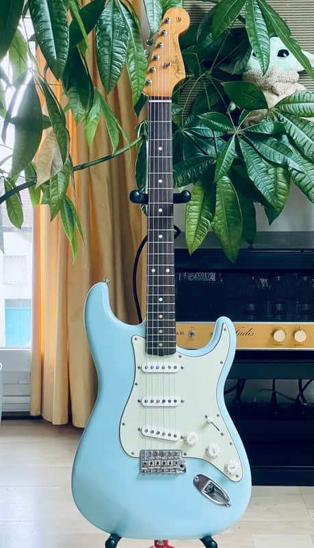 Fender LTD Vintera II Road Worn '60s Stratocaster 2025 - Sonic Blue