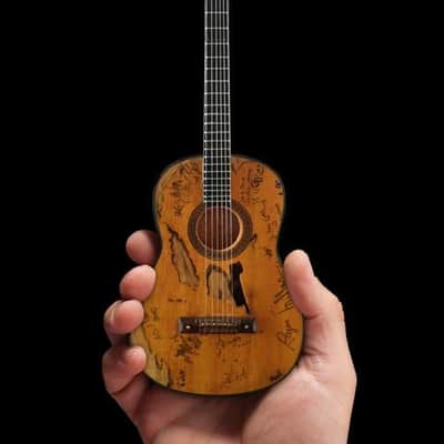 AXE HEAVEN Willie Nelson “Trigger” Acoustic MINIATURE Guitar Display Gift WN-302 image 2