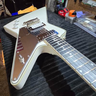 Epiphone Tommy Thayer Signature "White Lightning" Explorer image 13