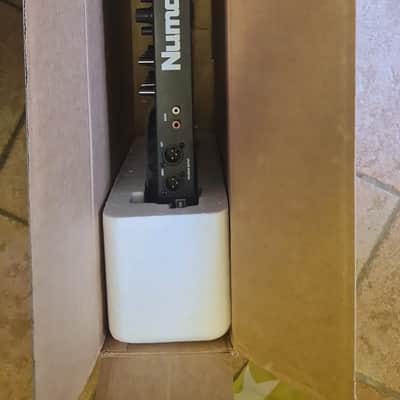 Numark NS4FX 4-Channel DJ Controller image 5