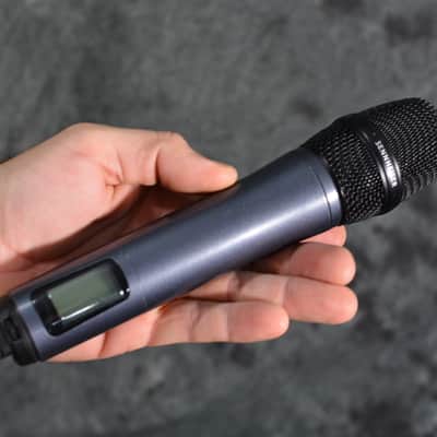 Sennheiser EWD 835 Evolution Digital Wireless Handheld Microphone set image 3
