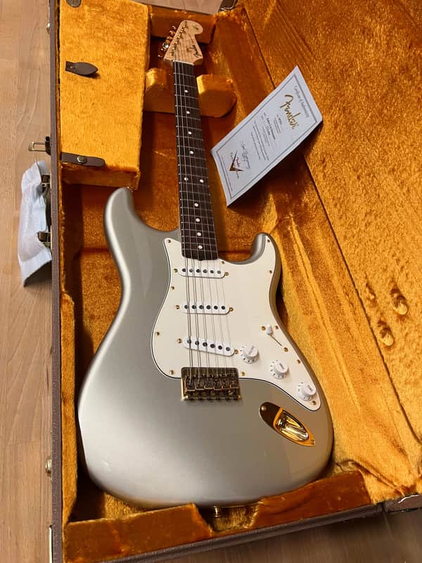 Fender Custom Shop Robert Cray Stratocaster 1993 - Present - Inca Silver image 1