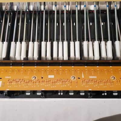 Yamaha CLP-911 key assembly - full assembly with LMH contact boards and strips image 7