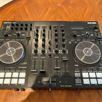 Technics SH-MZ1200 Professional DJ 4-channel Mixer with Digital In