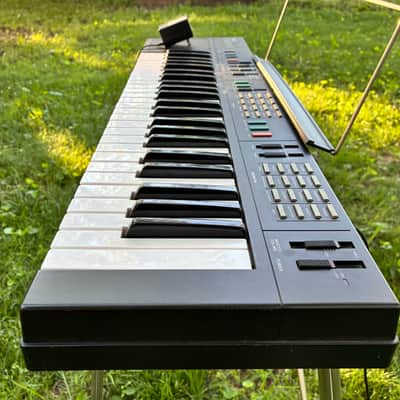 Yamaha PSR-11 1980's w/ stand and original power supply! image 9