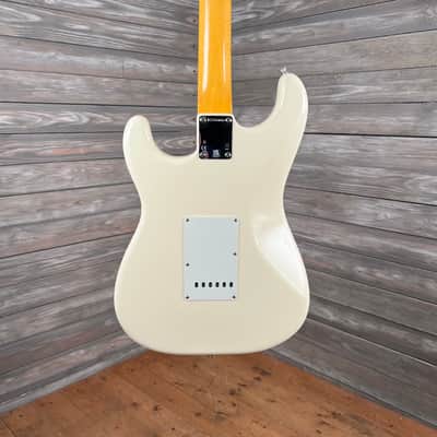 Fender American Vintage II 1961 Stratocaster - Olympic White (5068 -1U) image 2