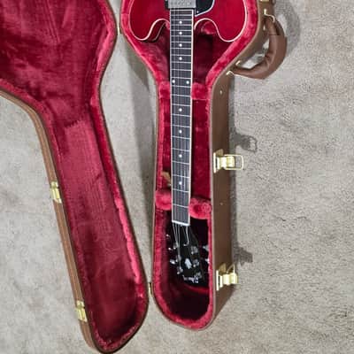 Gibson ES-335 Semi-Hollow Left-Handed Electric - Sixties Cherry image 11