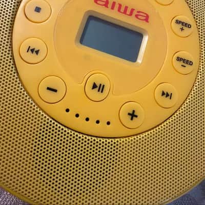 aiwa Portable audio CD player w Earbuds, Headphones - BLACK image 4