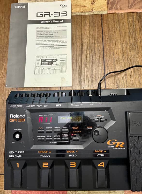 Roland GR-33 Guitar Synthesizer | Reverb