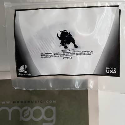 Moog Minitaur Limited Edition White mint condition with box. image 14