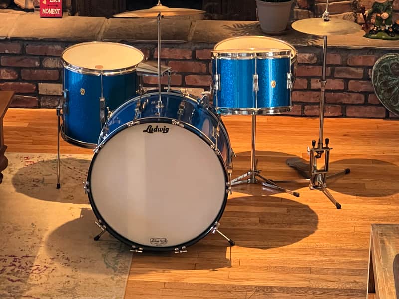 Ludwig Club Date Mid-60s - Blue Sparlke, Nickel plate hardware image 1