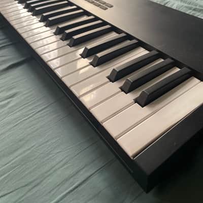 Novation Launchkey 61 MKIII MIDI Keyboard Controller 2020 - Present - Black image 3