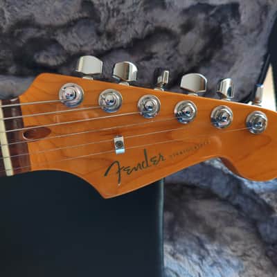 Fender Stratocaster American Ultra HSS 2019 Cobra Blu image 4