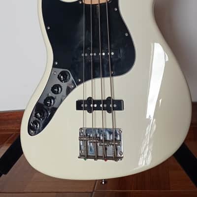 Sire Marcus Miller V7 Vintage Alder 4-String Bass Antique White - Left Handed, Lefty! image 5