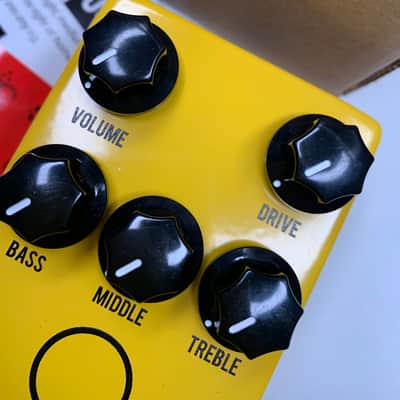JHS Charlie Brown V4 2016 - Present - Yellow image 6