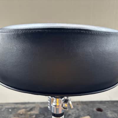 Pork Pie Gel Round Seat with mounting plate only - Black image 2