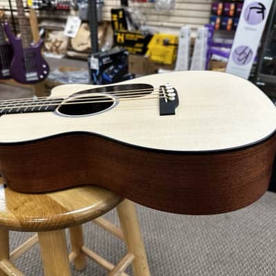 Martin 000C Jr-E Junior Short-Scale Bass Acoustic/Electric Bass Guitar w/ Case image 9