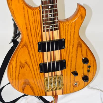 Vintage Aria Pro II SB-900 Bass with Original Case Bridge pickup bad with only one coil functioning image 3
