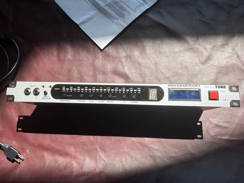 Rocktron VersaTune Chromatic Rack-Mount LED Tuner image 1