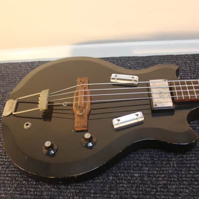 Supro Pocket Bass mid 60's image 8