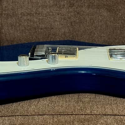 Fender Limited Edition Player Plus Meteora HH with Roasted Maple neck in Sapphire Blue Transparent - Incldes Fender Deluxe Gig Bag image 13