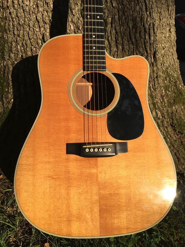 Classic Martin D-28 Dreadnought with Cutaway -DC-28 1994 Vintage Natural image 1
