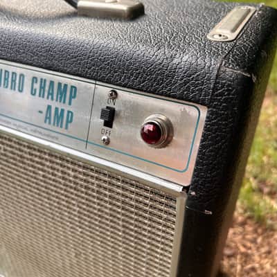 Vintage 1969 Fender Vibro Champ Drip Edge *SERVICED* image 3