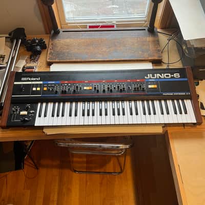 Roland Juno-6