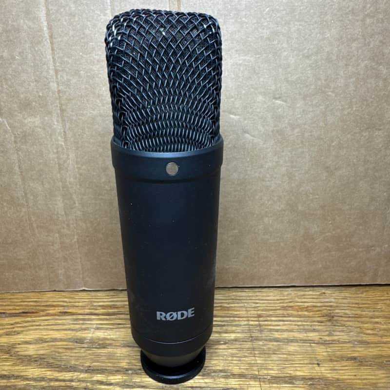 RODE NT1 Large Diaphragm Cardioid Condenser Microphone image 1