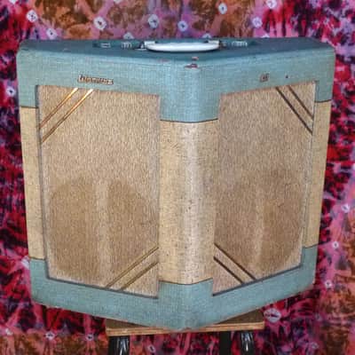 Watkins Dominator V front Tremolo 1961-1962 image 1