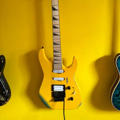 Jackson Custom Dinky HSS 2025 - Yellow image 1