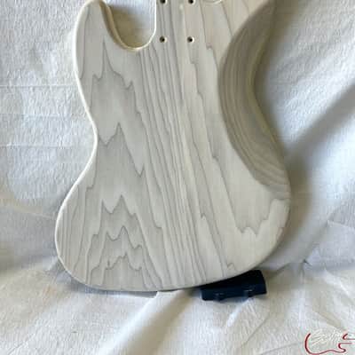 Guitar Mill '60s J-Style Bass Body / 2 pc. Poplar (#GIN-3508) image 2