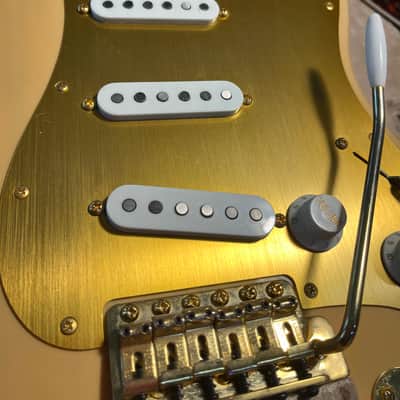 Fender Deluxe Players Stratocaster with Suhr electronics image 4