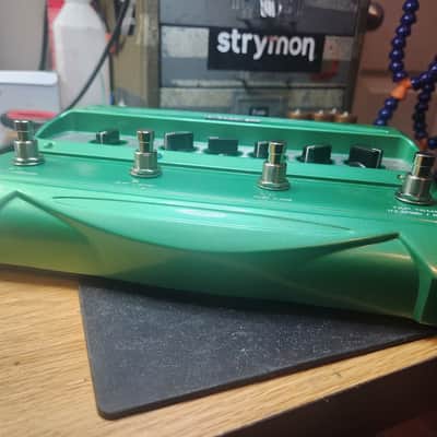 *Switch and LED Mods* Line 6 DL4 Delay Modeler 1999 - 2021 - Green image 4