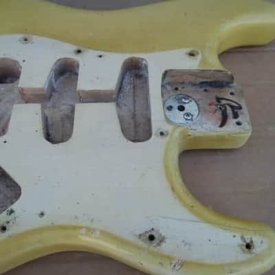 FENDER STRATOCASTER USA - 51 YEARS YOUNG image 3